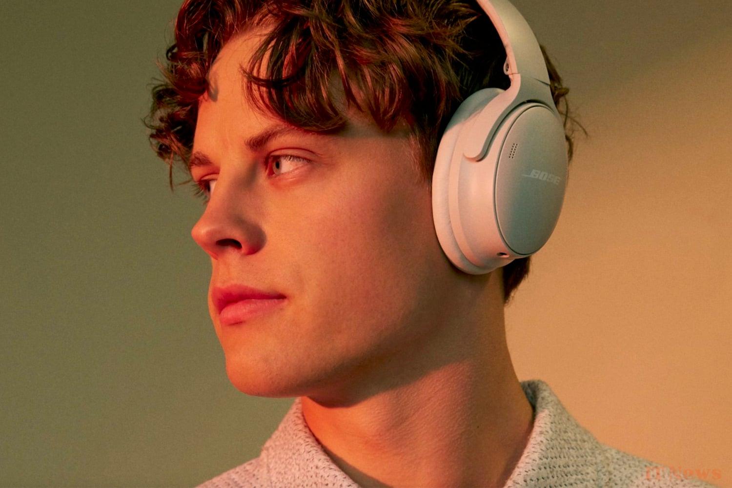 The benchmark for wireless headphones, the Bose QuietComfort is at an XS price on Amazon