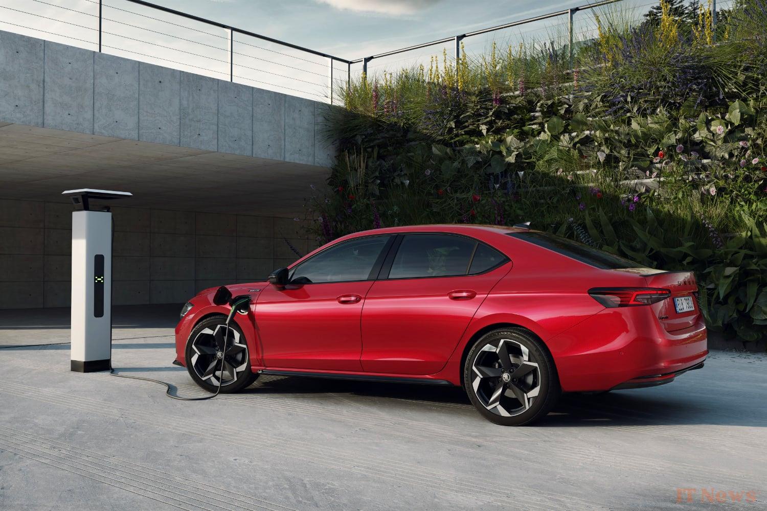 Skoda is launching a rechargeable hybrid at 136 km of electric autonomy