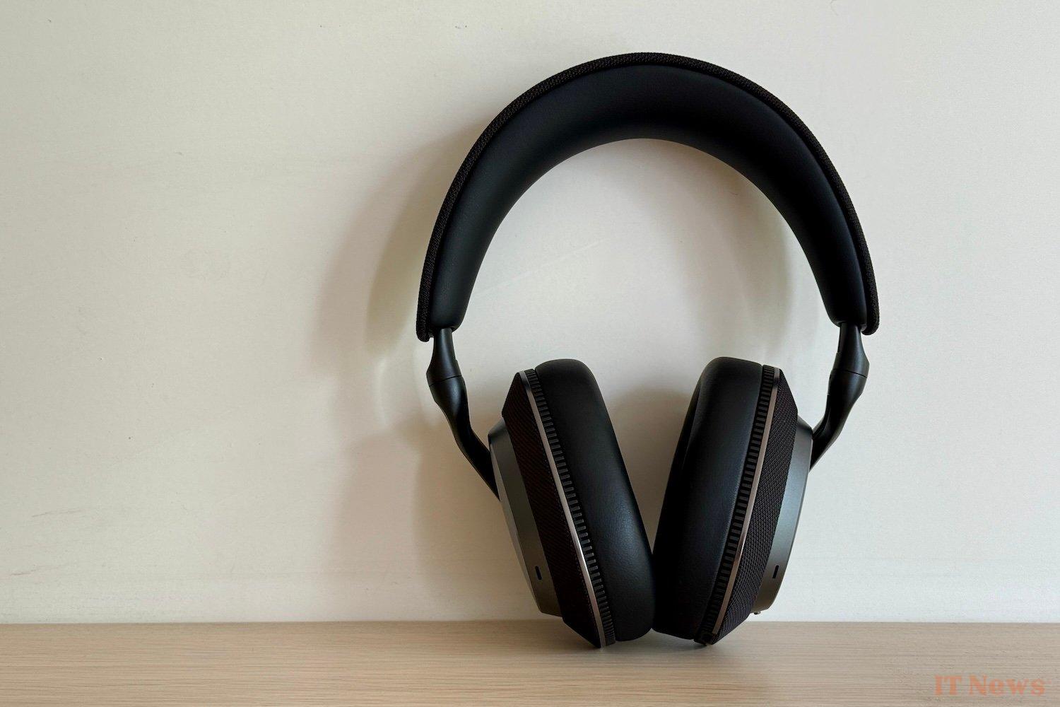 Bowers & Wilkins Px7 S3 Review: The Portable Headphones That Will Delight Audiophiles